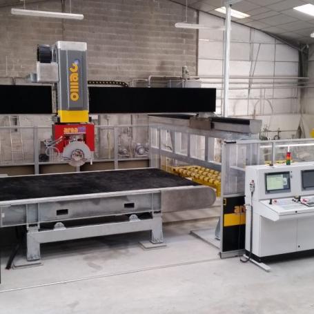 Centre de débitage sur tapis - débiteuse 5 axes omag multicut