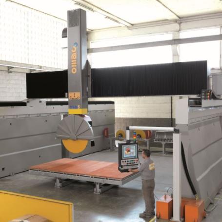 Centre d'usinage 5 axes omag pour la taille de pierre et la marbrerie funéraire