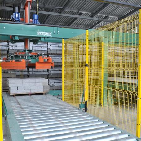 Robot de prehension pour pavés - ligne de clivage automatique steinex