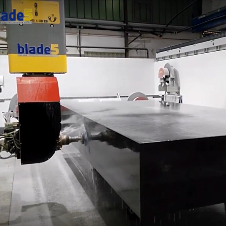 Polissage du granit au centre d'usinage 5 axes omag - mabrerie funéraire Polissage du granit au centre d'usinage 5 axes omag - mabrerie funéraire