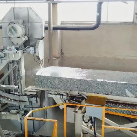 Profileuse à fil diamanté pour bordures courbes - machine à fil diamant 3 axes