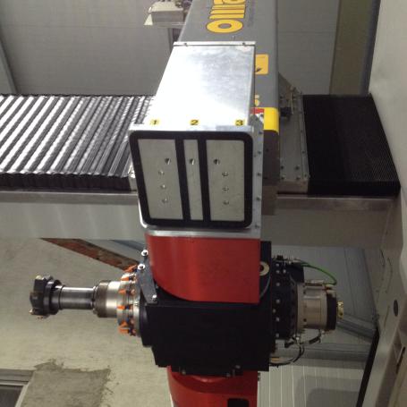 Ventouses de préhension pour l'optimisation du sciage - centre d'usinage 5 axes omag