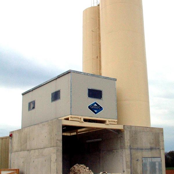 Installation de traitement des boues par décantation et déshydratation